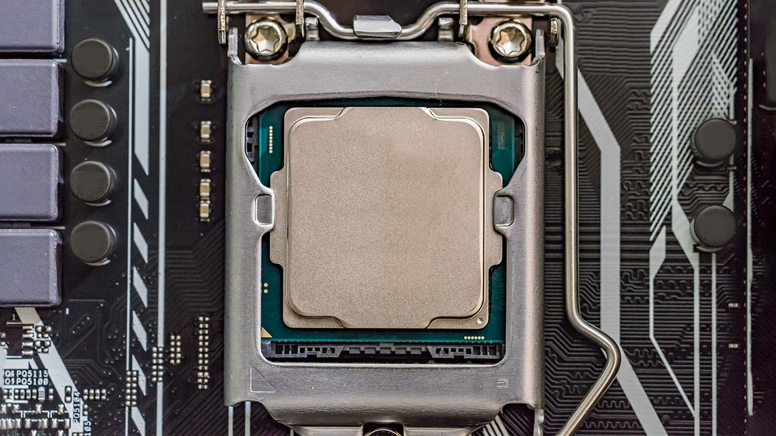 6 Best CPUs for Radeon RX 6700 XT in 2025 [AMD & Intel]